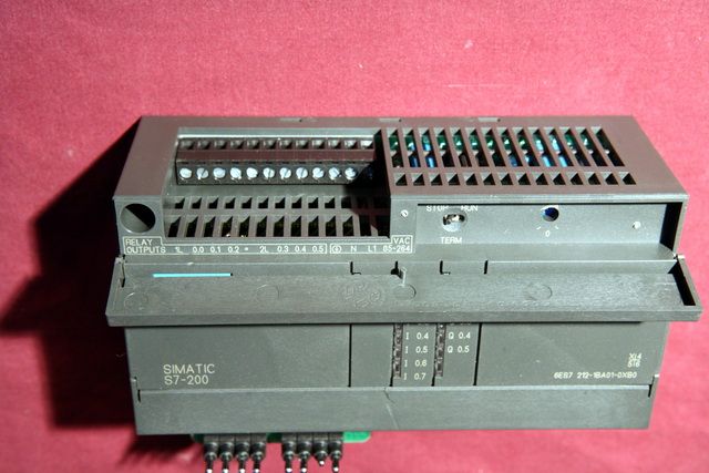 SIEMENS SIMATIC S7 200 PLC 6ES7 232 1BA01 0XB0 cpu 212  